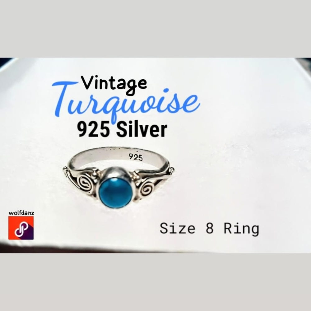 Silver Ring with Round Cut Bezel Set Turquoise Stone Size 8 Vintage